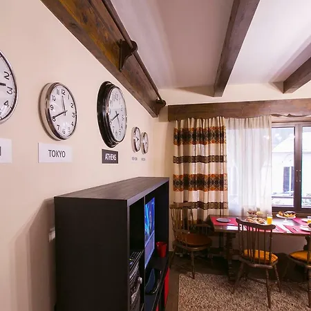 Spacious Apartment Next To Metro - Marousi-2